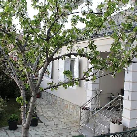 Dom wakacyjny Panos Modern